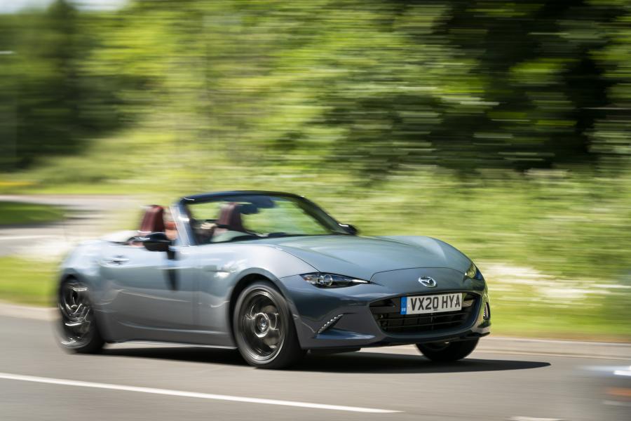  Mazda MX-5 R-Sport (ND) 2020 года  (UK) (фото 57 из 86)